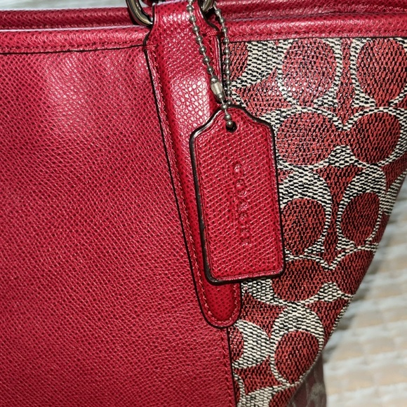 COACH SAFFIANO LEATHER BAILEY TOTE RED - Picture 5 of 9